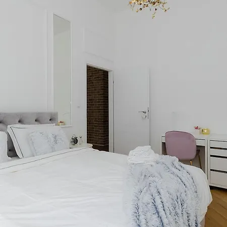 Woronicza Premium- Margo Warschau